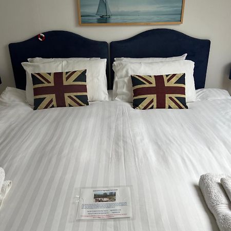 Highfields Farm B&B Stone  Εξωτερικό φωτογραφία